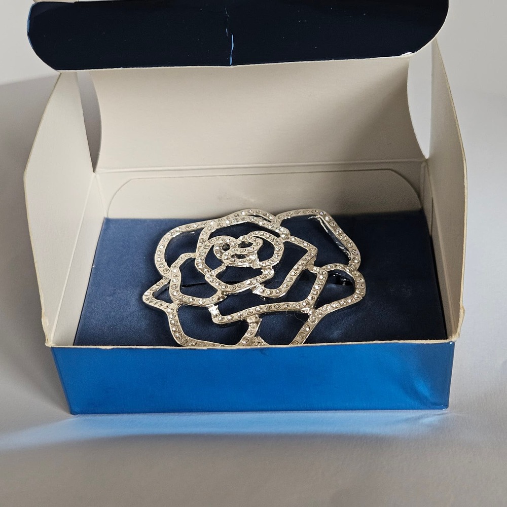Avon Rose Rhinestone Brooch: Vintage Charm in Silver Tone